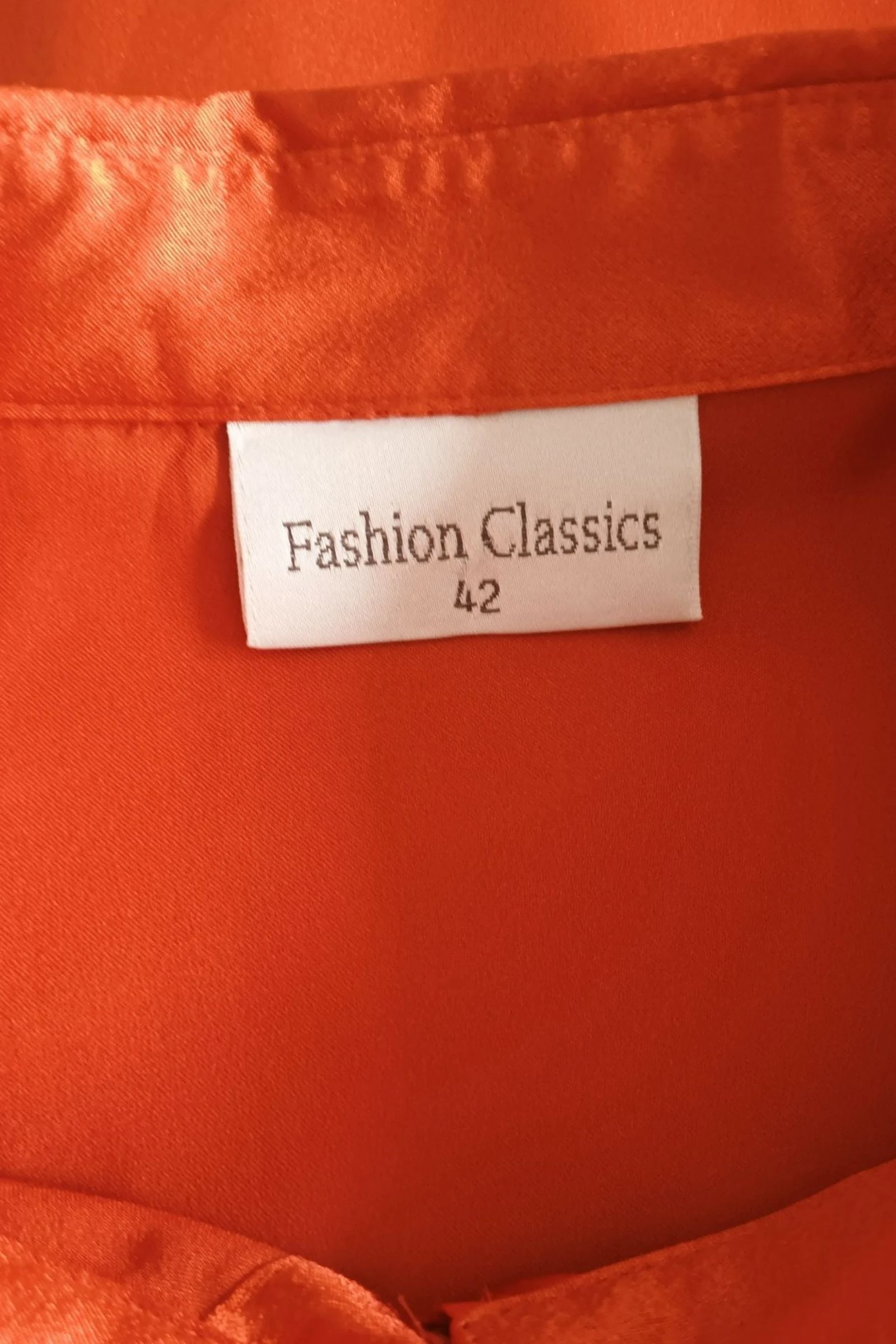 Rode satijnen blouse met strik maat 42 – photo 6